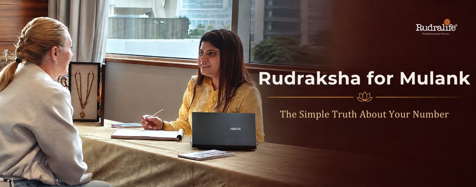 Rudralife consultant explaining Rudraksha for Mulank to a devotee