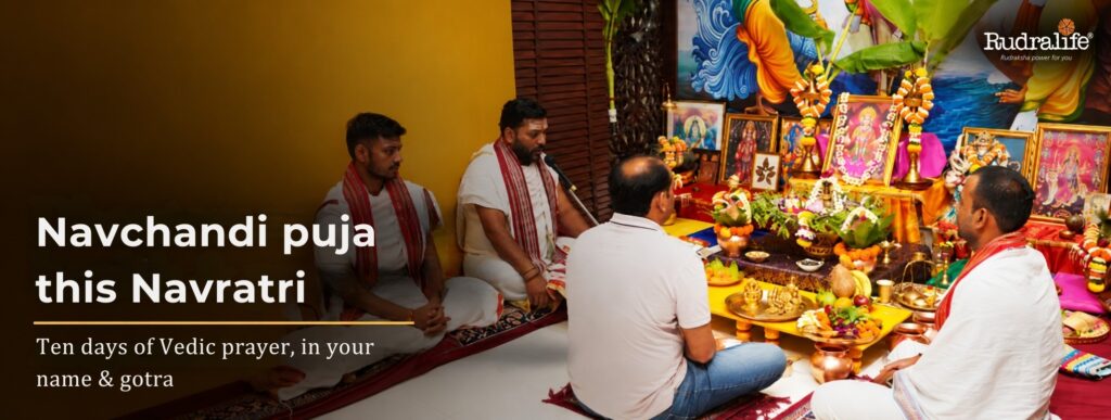 Rudralife pandits performing Navchandi Puja during the nine nights after Ghatasthapana at home